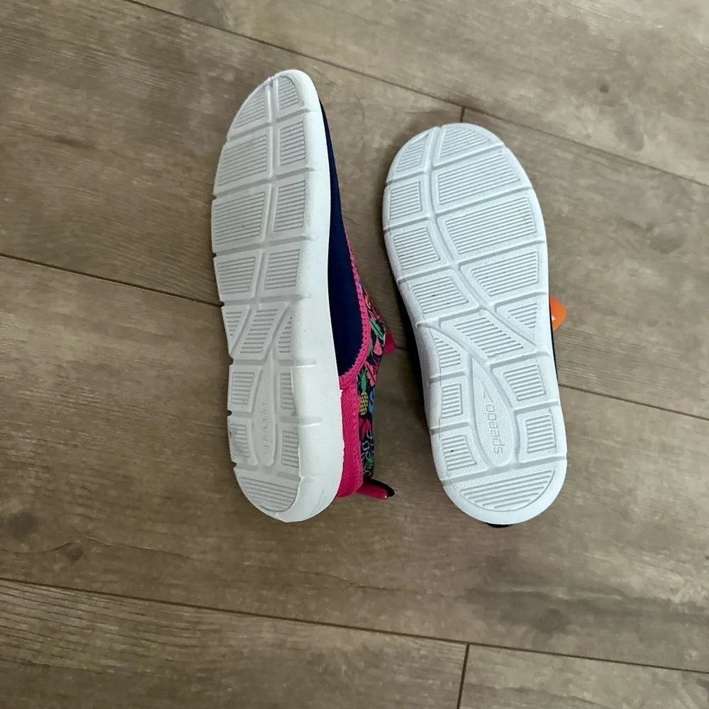 Speedo Junior Girls' Aquaskimmer Water Shoes size medium (2-3) new with tags